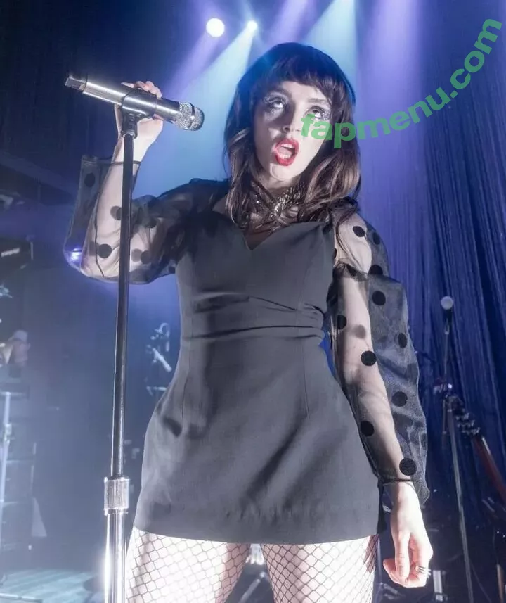 Lauren Mayberry nude photo #0862 (laurenevemayberry)