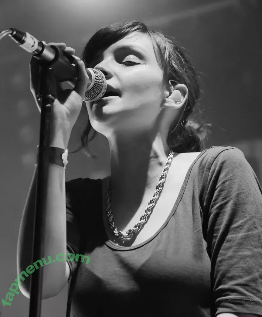 Lauren Mayberry nude photo #0881 (laurenevemayberry)