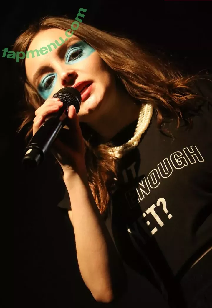 Lauren Mayberry nude photo #0889 (laurenevemayberry)