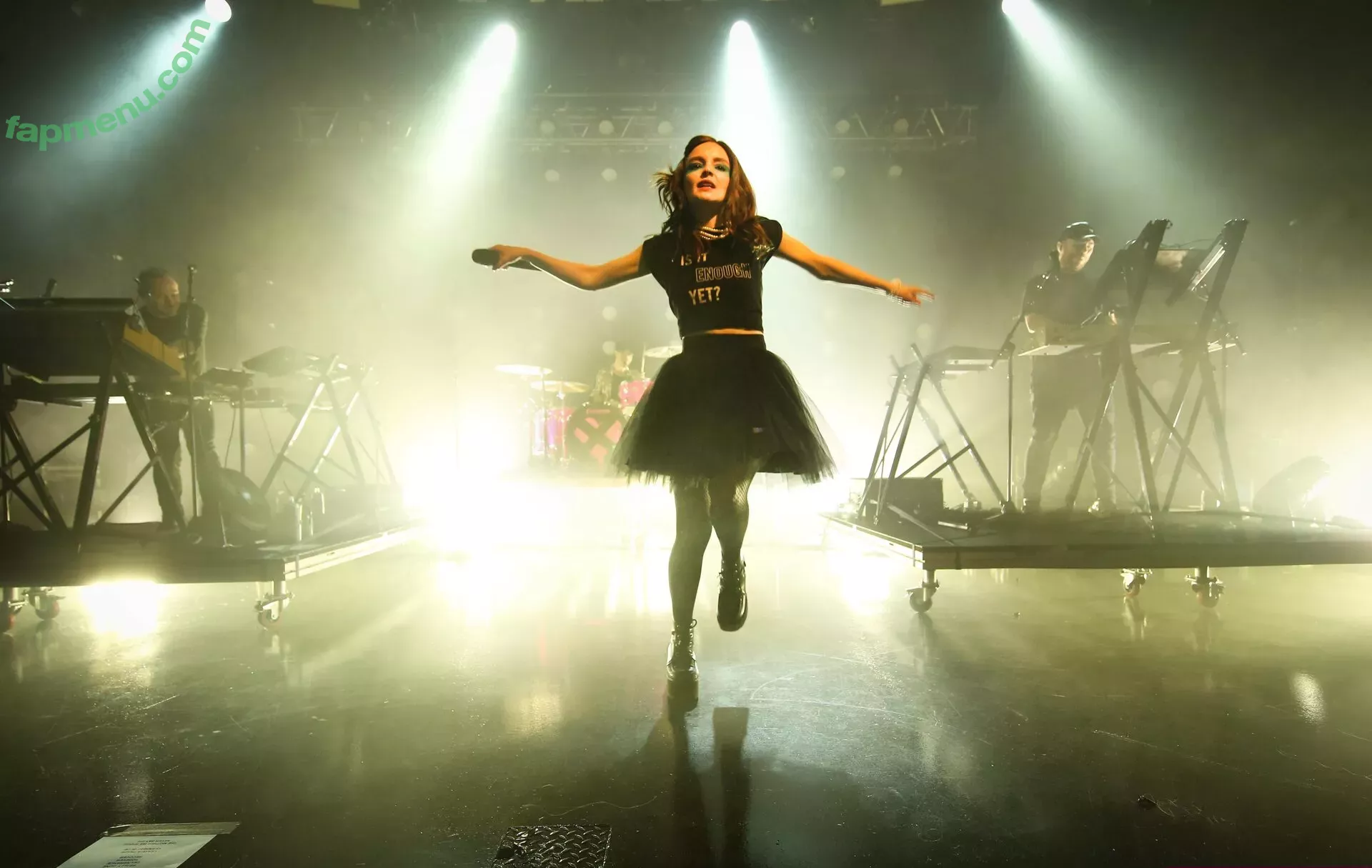 Lauren Mayberry nude photo #0890 (laurenevemayberry)