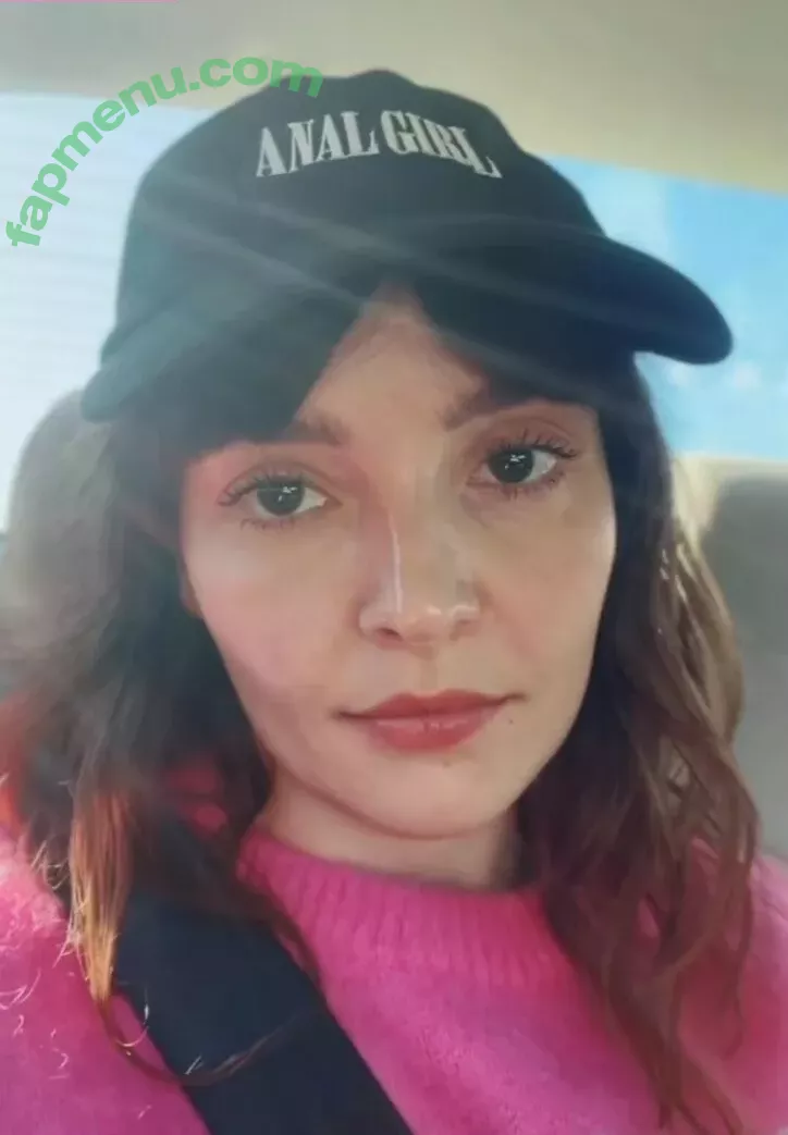 Lauren Mayberry nude photo #0899 (laurenevemayberry)