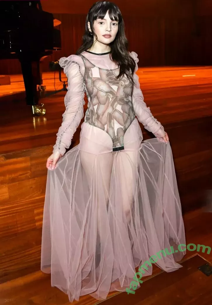 Lauren Mayberry nude photo #0926 (laurenevemayberry)