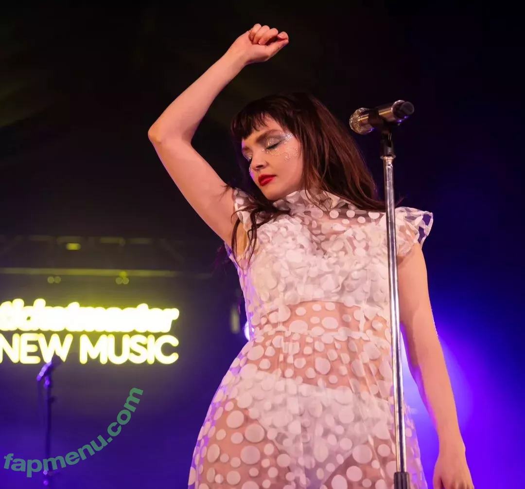 Lauren Mayberry nude photo #0958 (laurenevemayberry)