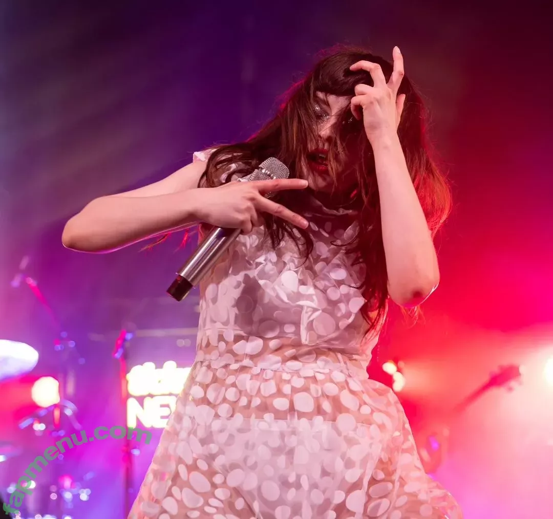 Lauren Mayberry nude photo #0967 (laurenevemayberry)