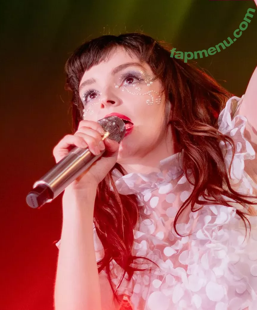 Lauren Mayberry nude photo #0992 (laurenevemayberry)