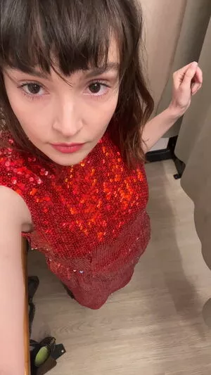 Lauren Mayberry / laurenevemayberry nude photo #1042