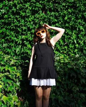 Lauren Mayberry / laurenevemayberry nude photo #1100