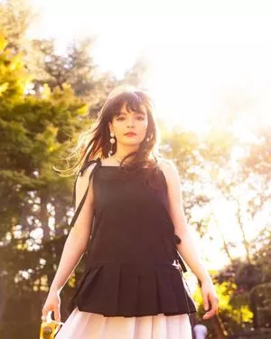 Lauren Mayberry / laurenevemayberry nude photo #1104