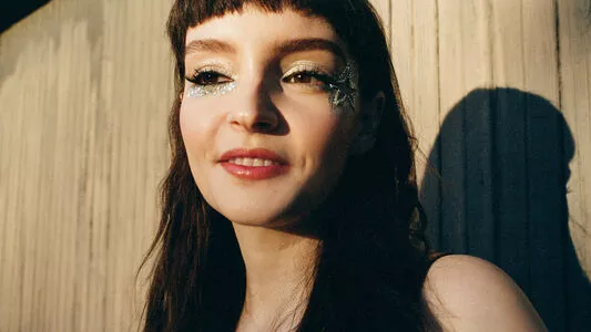 Lauren Mayberry / laurenevemayberry nude photo #1222