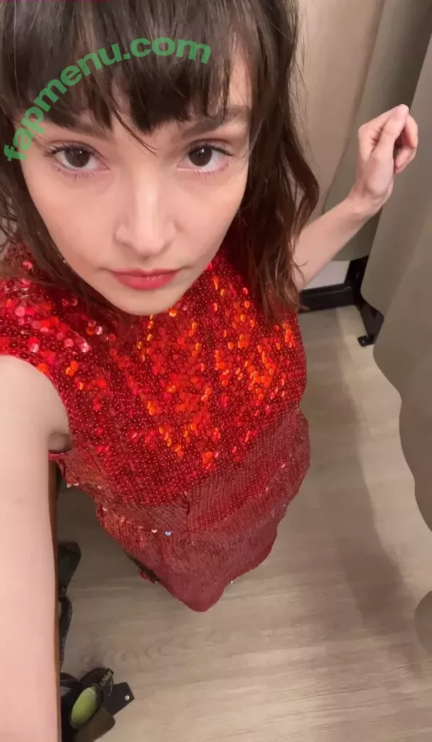 Lauren Mayberry nude photo #1041 (laurenevemayberry)