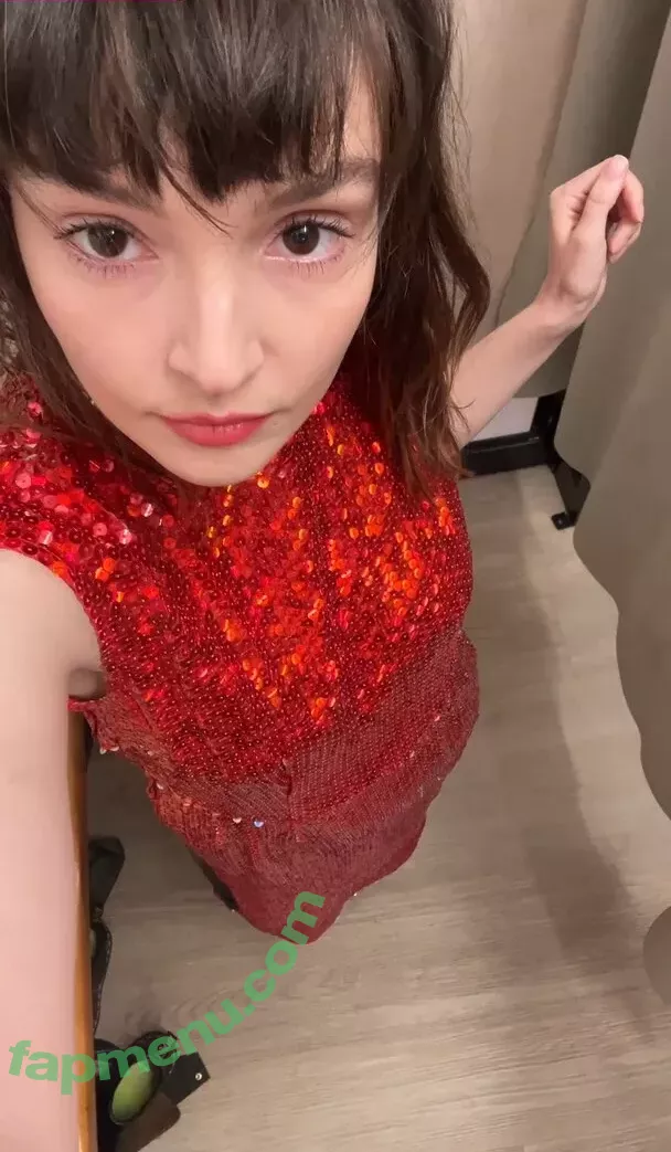 Lauren Mayberry nude photo #1042 (laurenevemayberry)