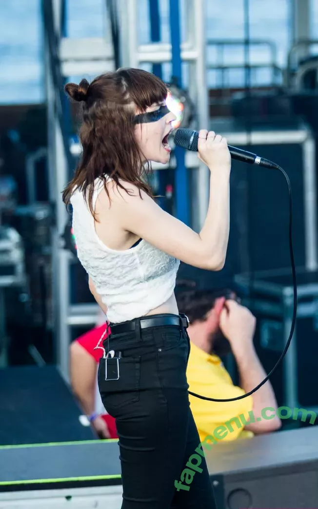 Lauren Mayberry nude photo #1108 (laurenevemayberry)