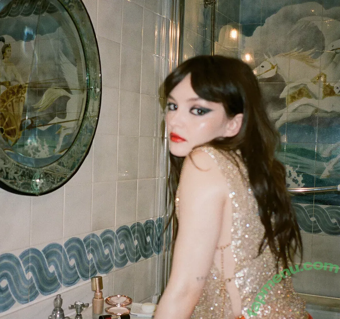 Lauren Mayberry nude photo #1111 (laurenevemayberry)