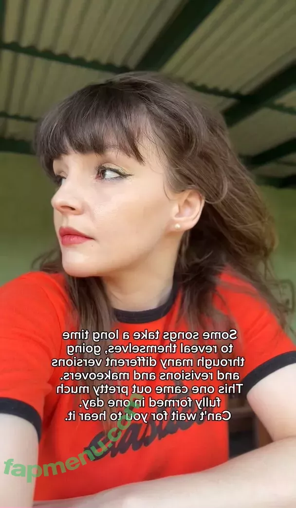 Lauren Mayberry nude photo #1123 (laurenevemayberry)