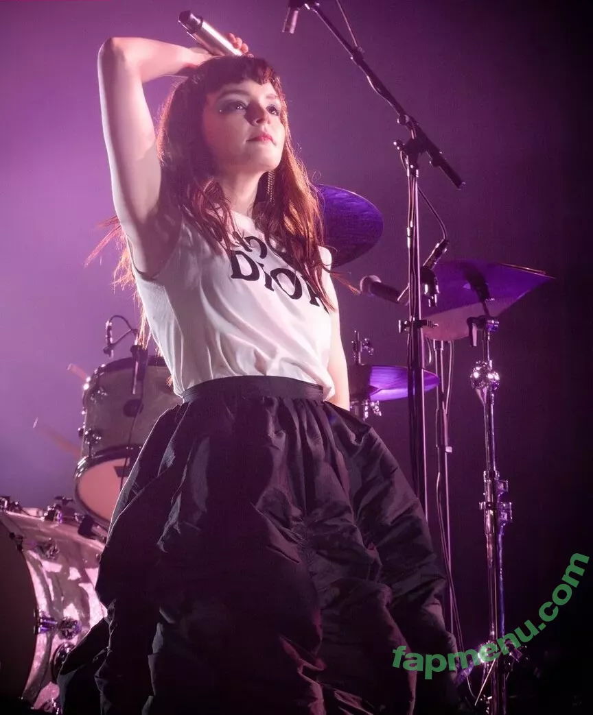 Lauren Mayberry nude photo #1189 (laurenevemayberry)