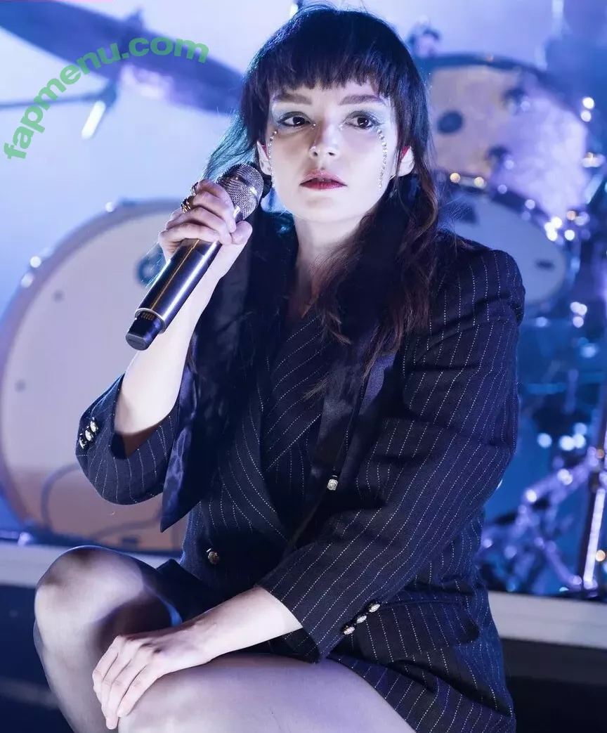 Lauren Mayberry nude photo #1196 (laurenevemayberry)