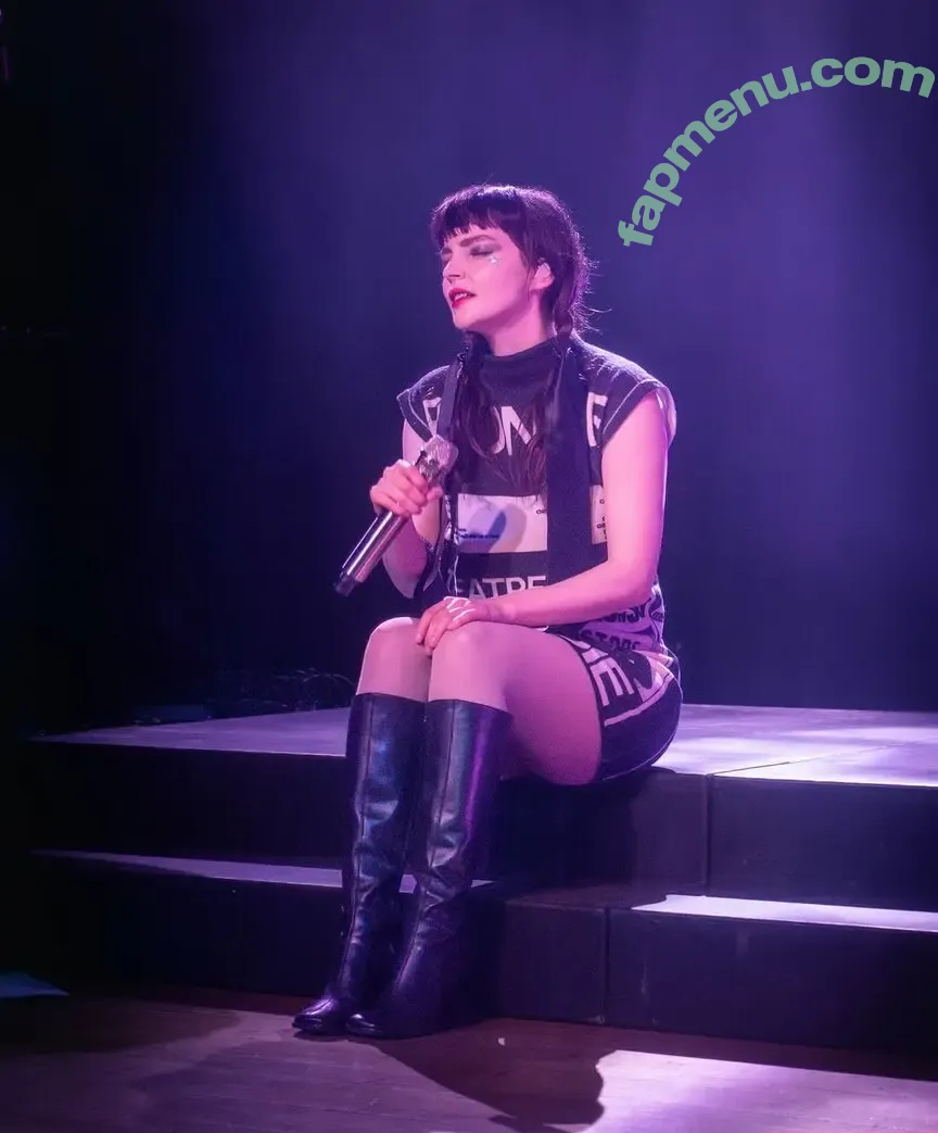 Lauren Mayberry nude photo #1277 (laurenevemayberry)