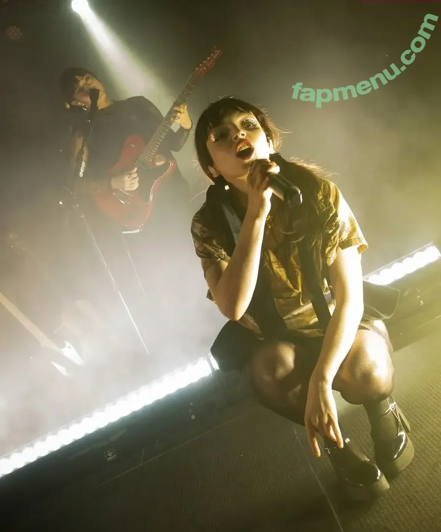 Lauren Mayberry nude photo #1394 (laurenevemayberry)