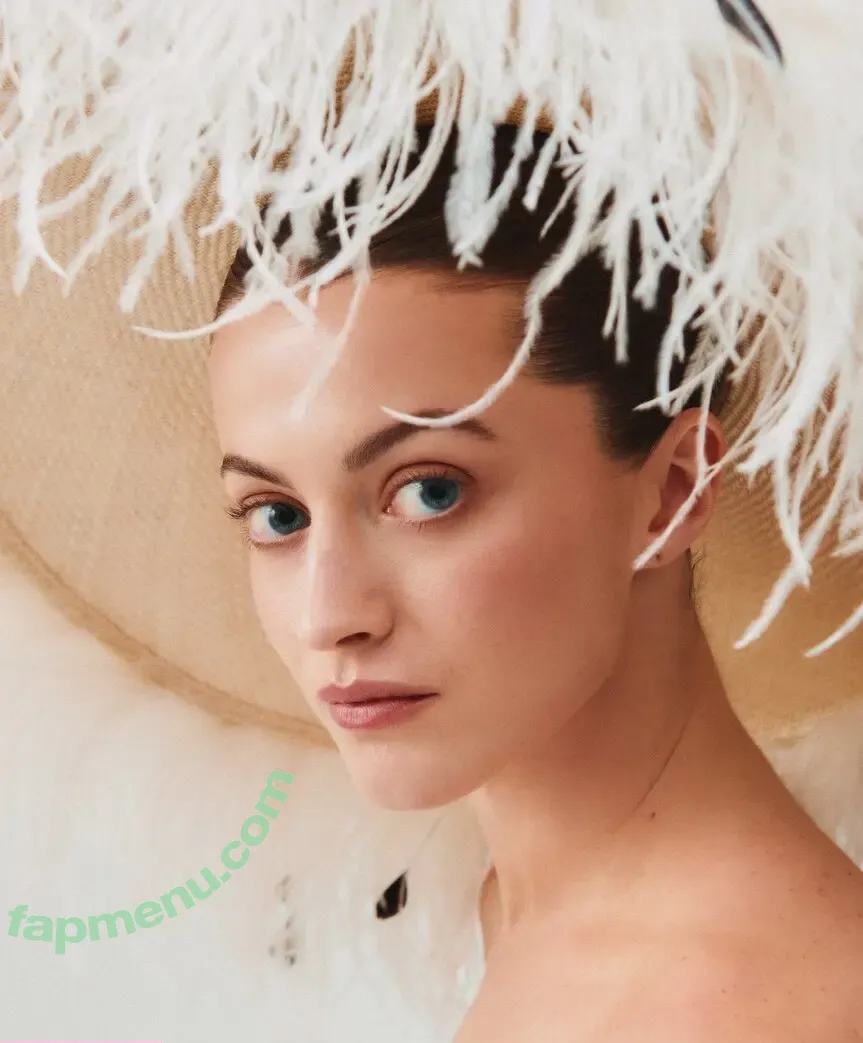 Lauren McQueen nude photo #0009 (laurennmcqueen)