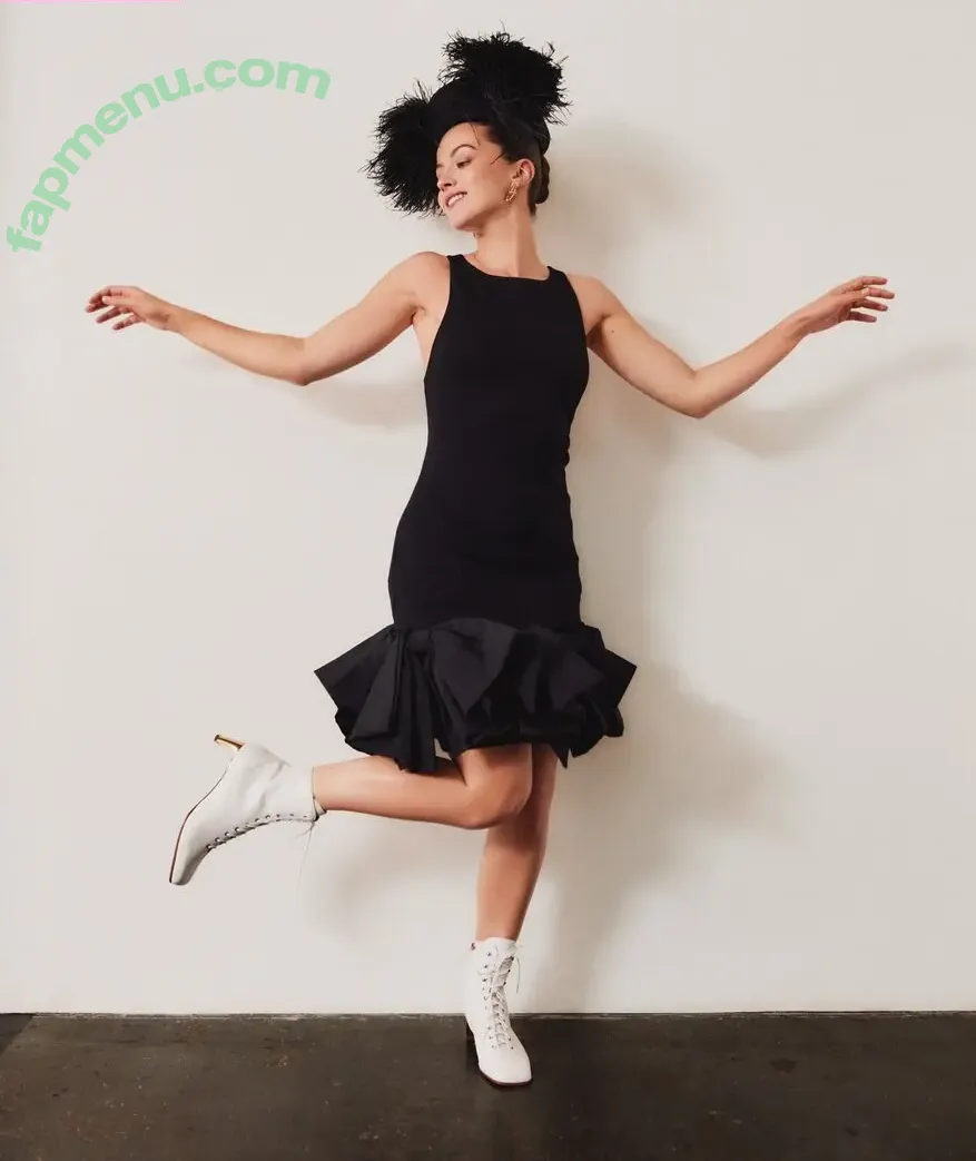 Lauren McQueen nude photo #0013 (laurennmcqueen)