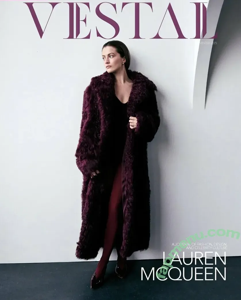 Lauren McQueen nude photo #0015 (laurennmcqueen)