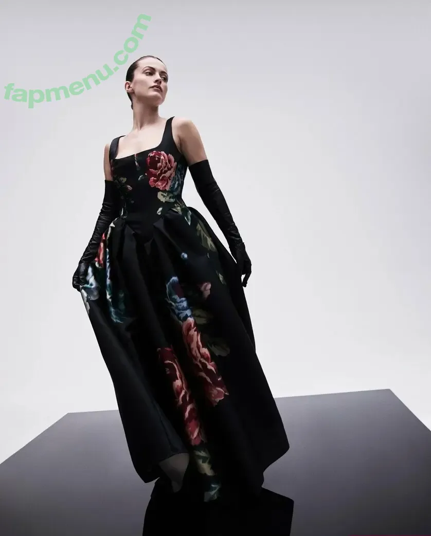 Lauren McQueen nude photo #0019 (laurennmcqueen)