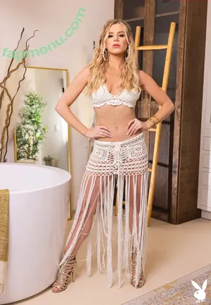 Lauren Roe / loeroe / shawty_got_loe nude photo #0017