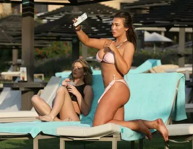 Lauren Rose Goodger / laurengoodger / laurenrgoodger / laurenrosegoodger nude photo #0426