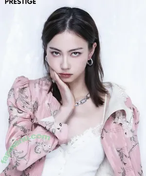 Lauren Tsai / laurentsai nude photo #0460
