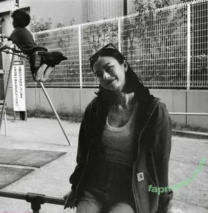 Lauren Tsai / laurentsai nude photo #0475