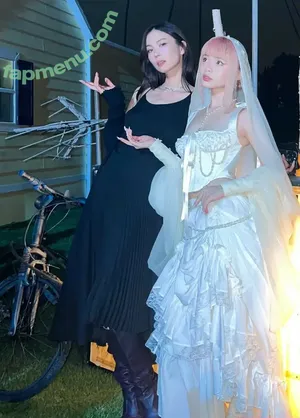 Lauren Tsai / laurentsai nude photo #0476