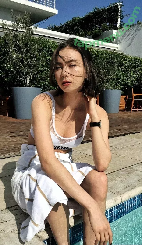 Lauren Tsai nude photo #0010 (laurentsai)