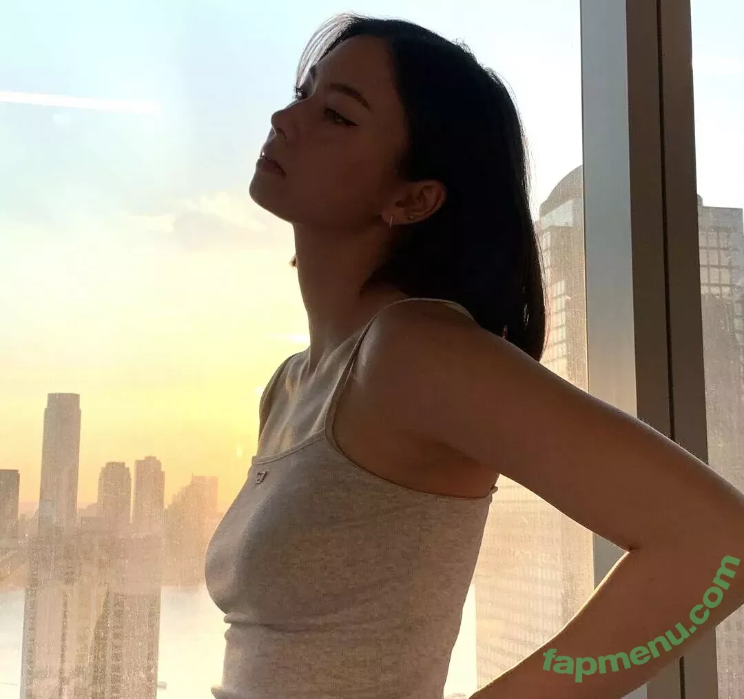 Lauren Tsai nude photo #0116 (laurentsai)
