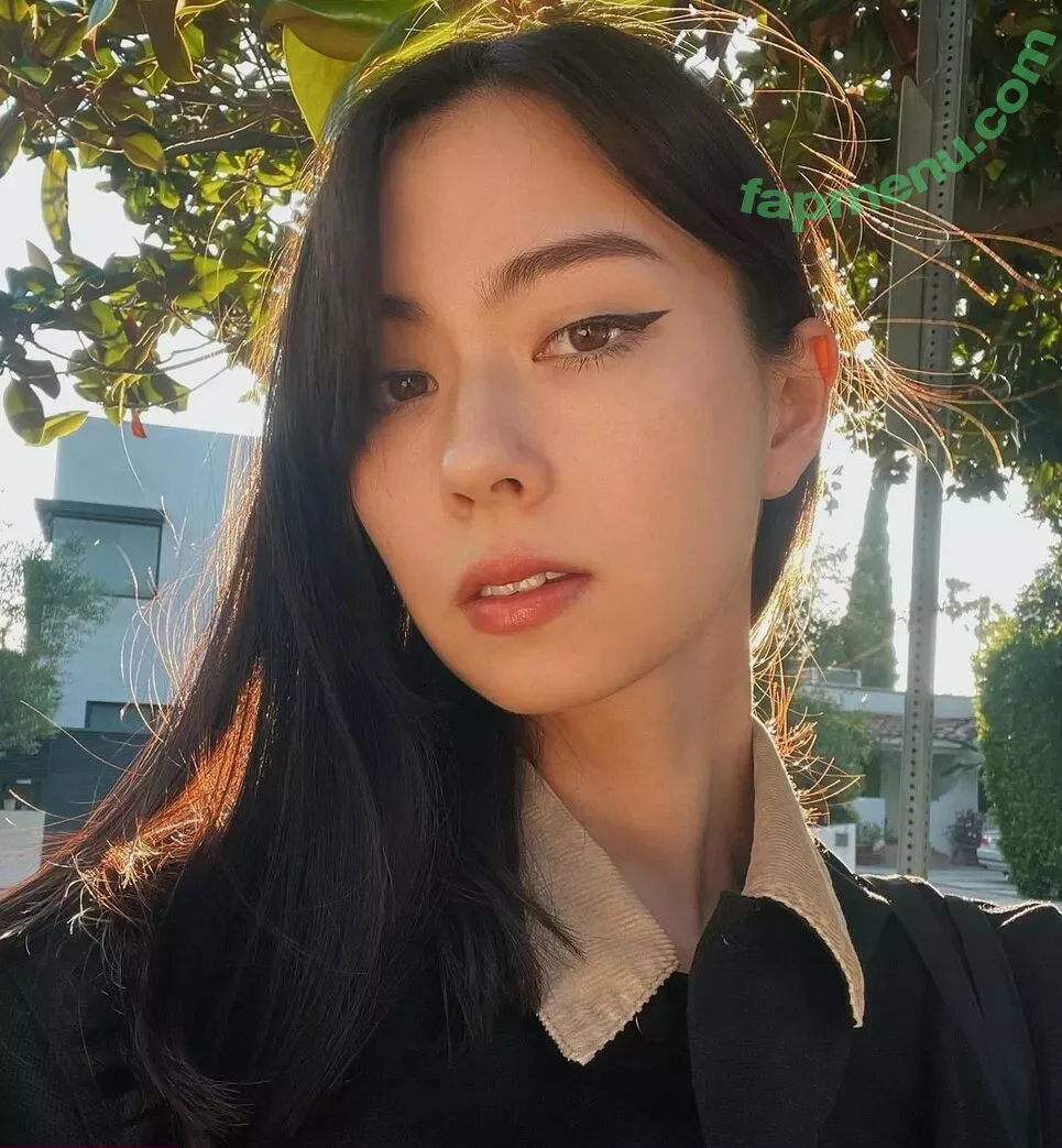 Lauren Tsai nude photo #0119 (laurentsai)