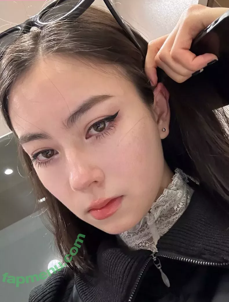 Lauren Tsai nude photo #0131 (laurentsai)