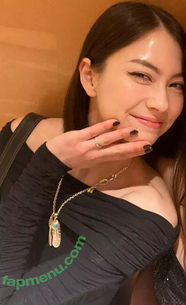 Lauren Tsai nude photo #0183 (laurentsai)