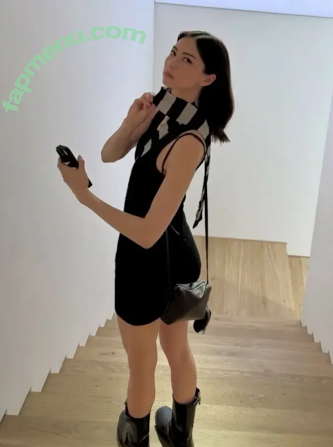 Lauren Tsai nude photo #0425 (laurentsai)