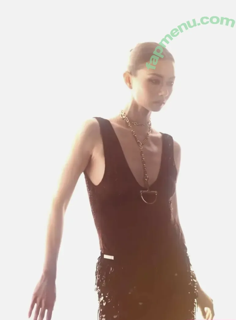 Lauren Tsai nude photo #0498 (laurentsai)