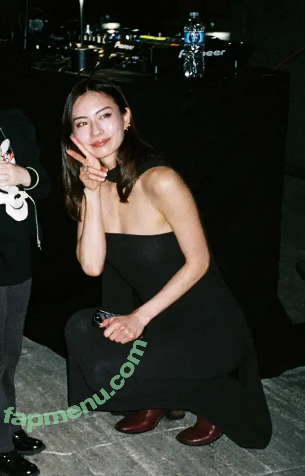 Lauren Tsai nude photo #0515 (laurentsai)