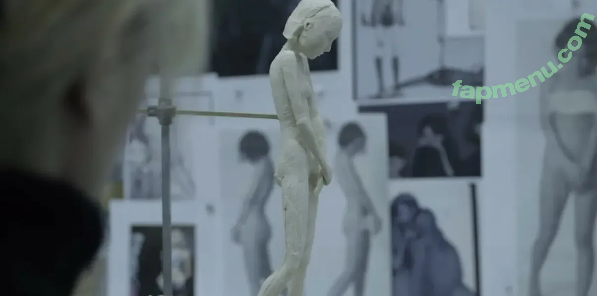 Lauren Tsai nude photo #0524 (laurentsai)