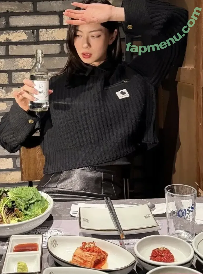 Lauren Tsai nude photo #0528 (laurentsai)