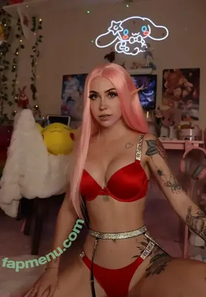 laureneveofficial / Evee Laurynn nude photo #0001