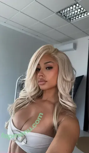 laurgmzz / AnGeL / angelgmzz nude photo #0501