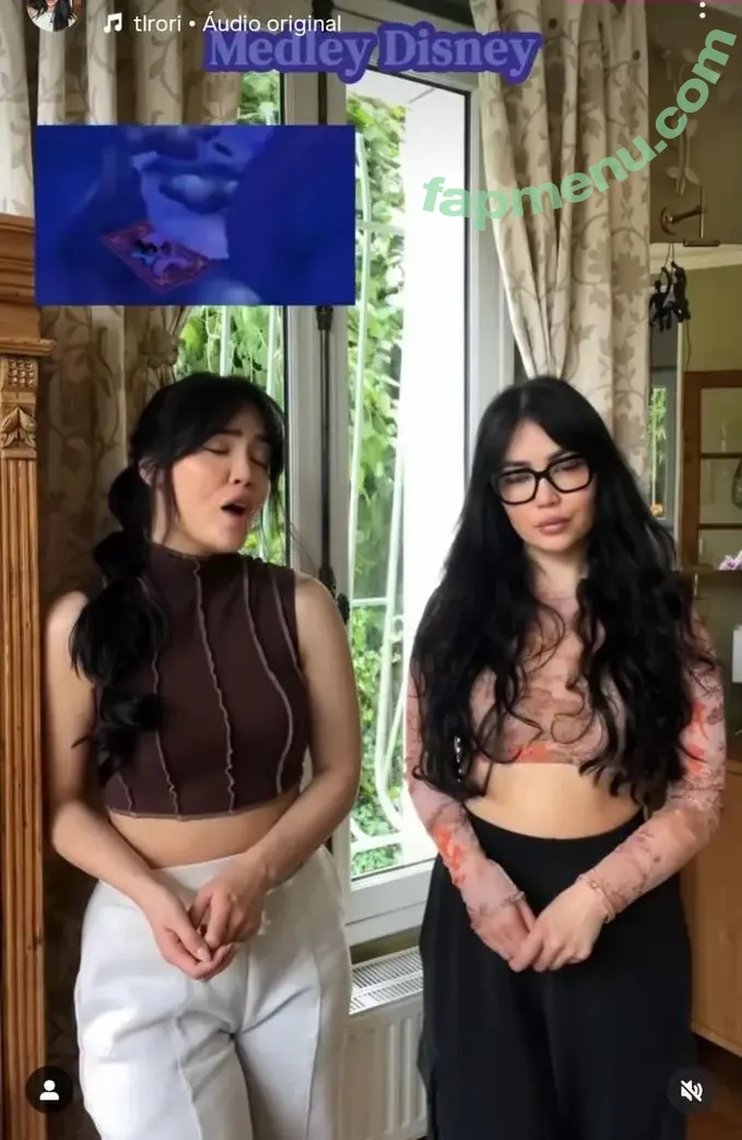 Lauriane nude photo #0004 (Tlrori)