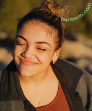 Laurie Hernandez / American gymnast / lauriehernandez nude photo #0143
