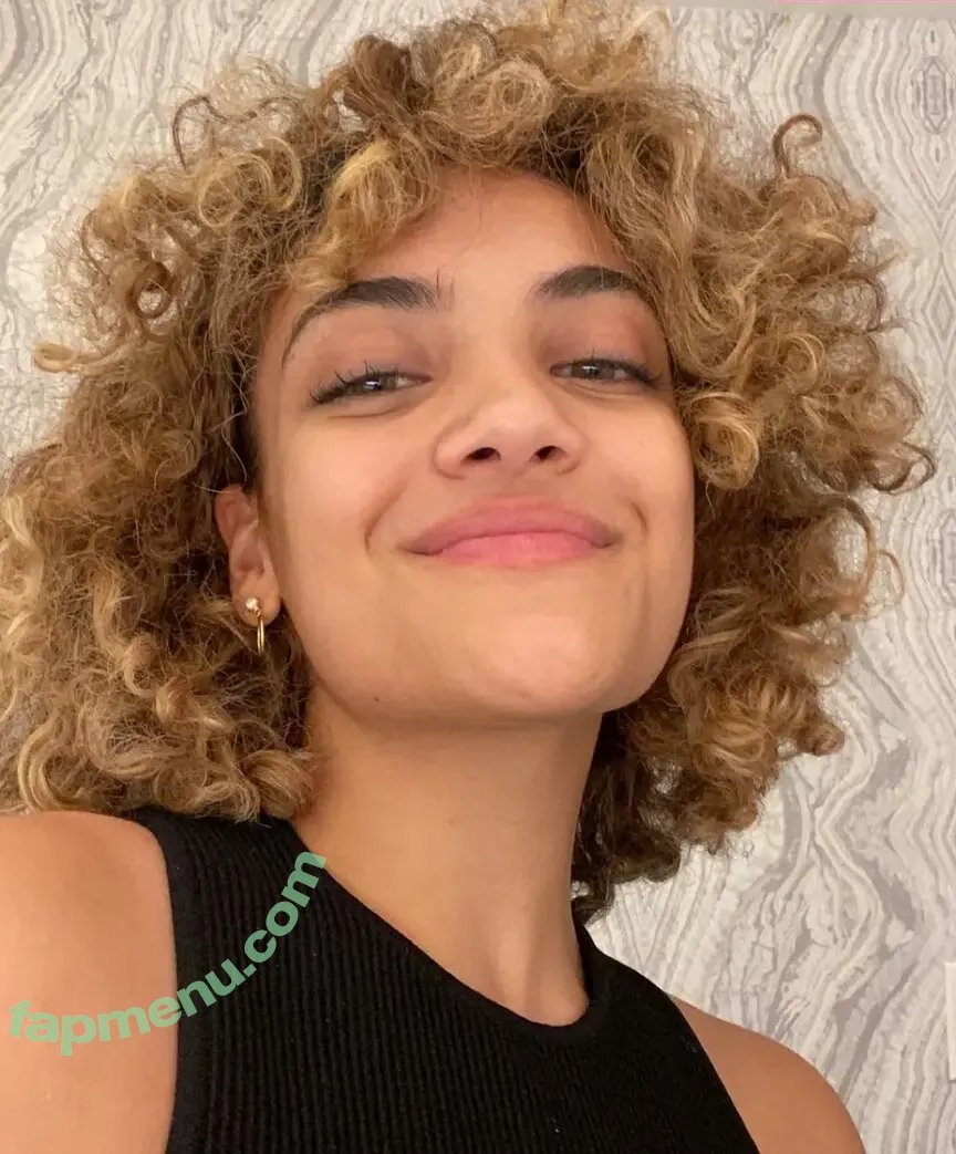 Laurie Hernandez nude photo #0069 (American gymnast / lauriehernandez)