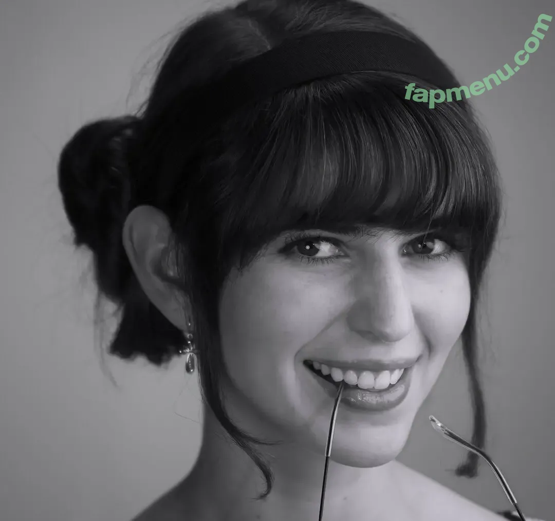 LaurieWired nude photo #0008 (LaurieWired)