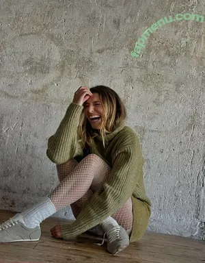 Laury Thilleman / laurythilleman nude photo #0141