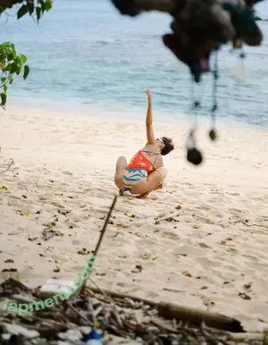 Laury Thilleman / laurythilleman nude photo #0149