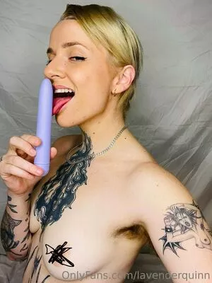 lavenderquinn / lavender.quinn nude photo #0016